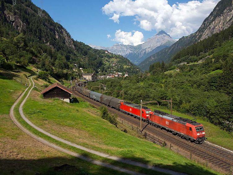 DB235172